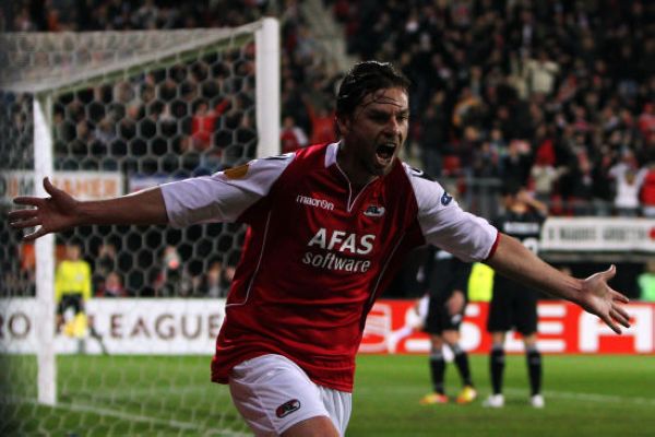 两队在场上 两队在场上