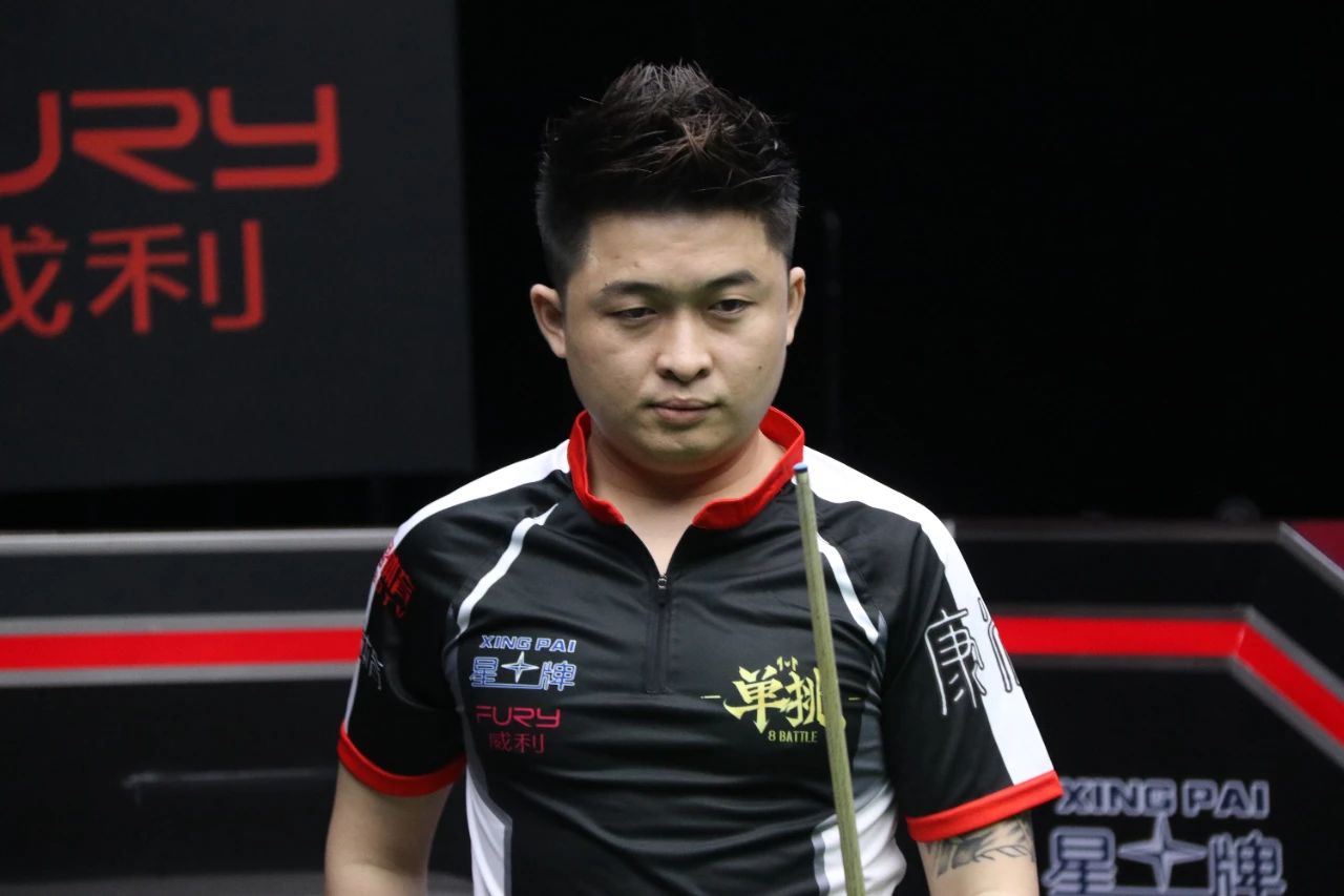 的顶级侧翼 的顶级侧翼