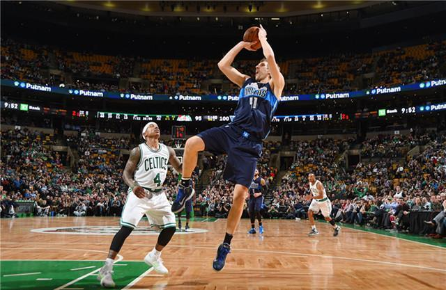 与机遇并存 与机遇并存