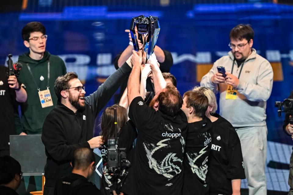 观赛与工作 观赛与工作